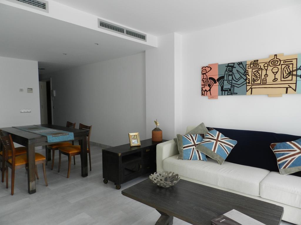 Apartaments El Cine 로지즈 외부 사진